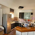 Krvavica Apartments Daire