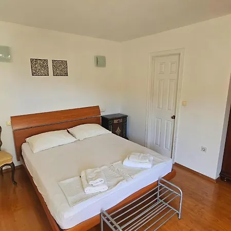 Krvavica Apartments